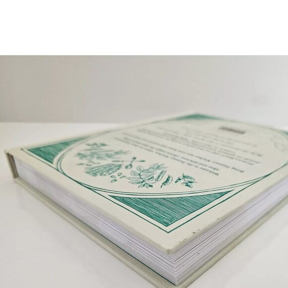 Farmacy Kitchen Cookbook: Plant-based recipes for a conscious living Hardcover - Picture 4 of 6